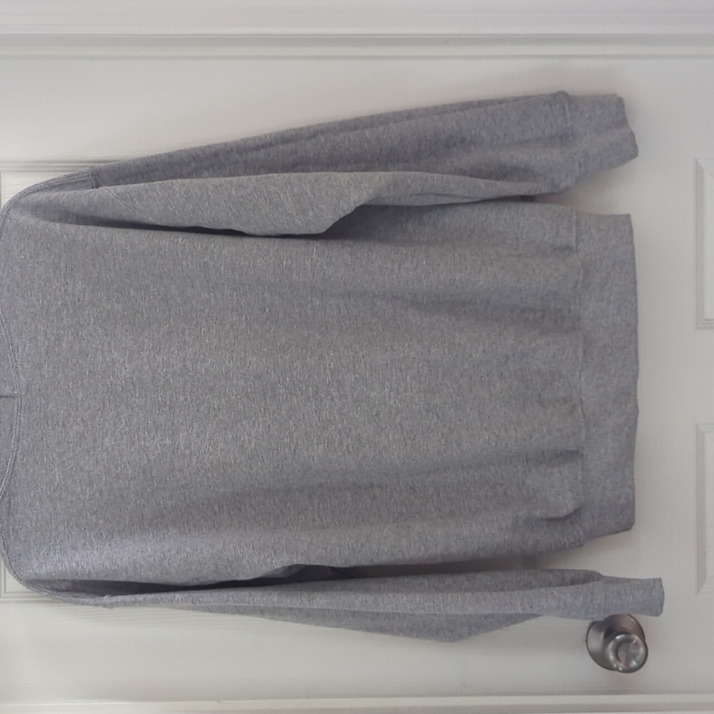 Sz.M Chick-Fil-A Gray Hoodie .. Kangaroo Style Hoodie w Front Pocket - Picture 7 of 9
